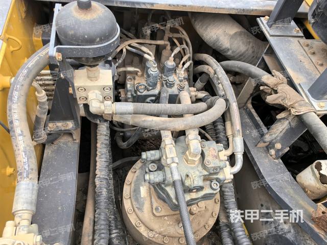 驾驶室顶部俯视(上车部件) 驾驶室顶部俯视(上车部件)