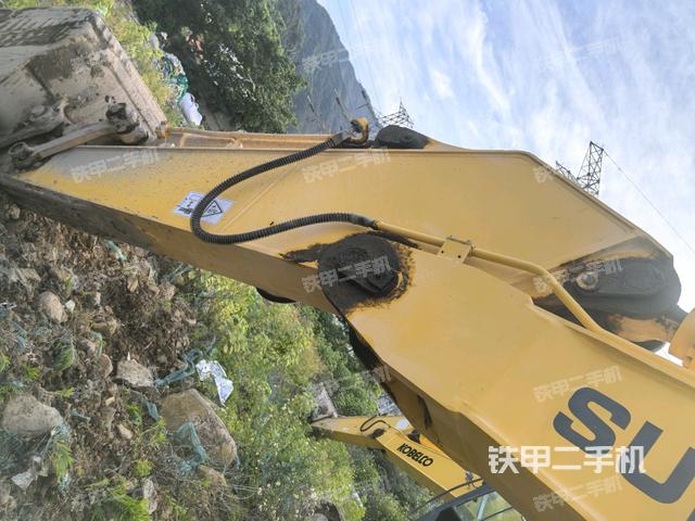 小臂整體左后(工作和回轉(zhuǎn)裝置) 小臂整體左后(工作和回轉(zhuǎn)裝置)