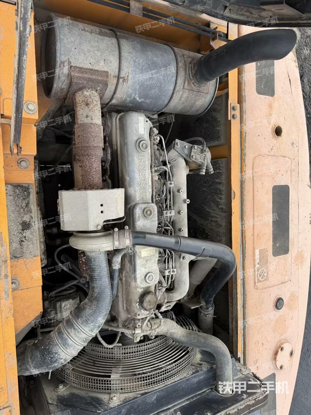 發(fā)動機整體俯視(整機外觀) 發(fā)動機整體俯視(整機外觀)