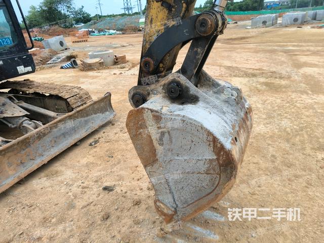 轉盤和下車架正前（工作和回轉裝置）