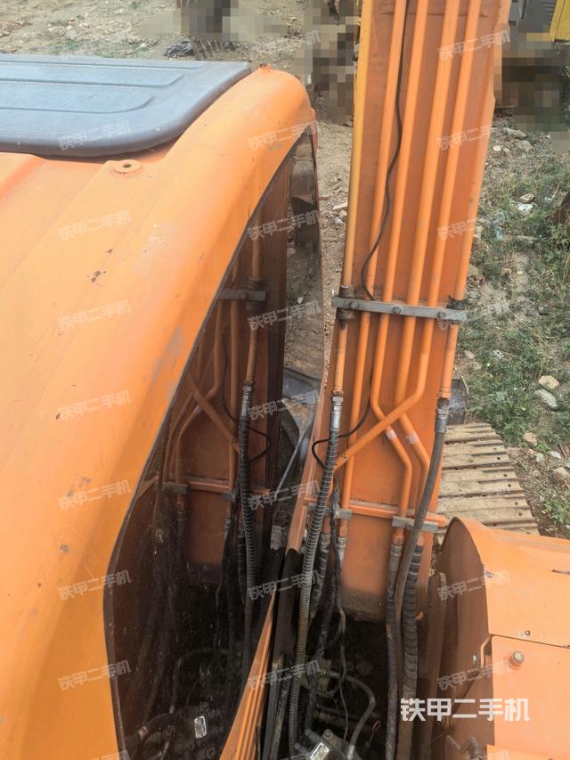 大臂背部俯視（工作和回轉(zhuǎn)裝置）