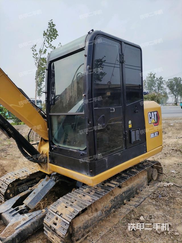 駕駛室整體（整機外觀）