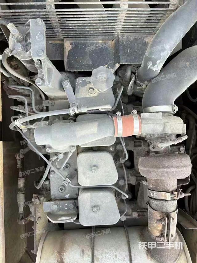 發(fā)動(dòng)機(jī)整體俯視(整機(jī)外觀) 發(fā)動(dòng)機(jī)整體俯視(整機(jī)外觀)