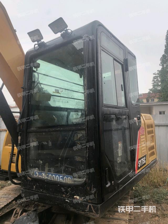 驾驶室正侧(驾驶室部分)  驾驶室正侧(驾驶室部分)