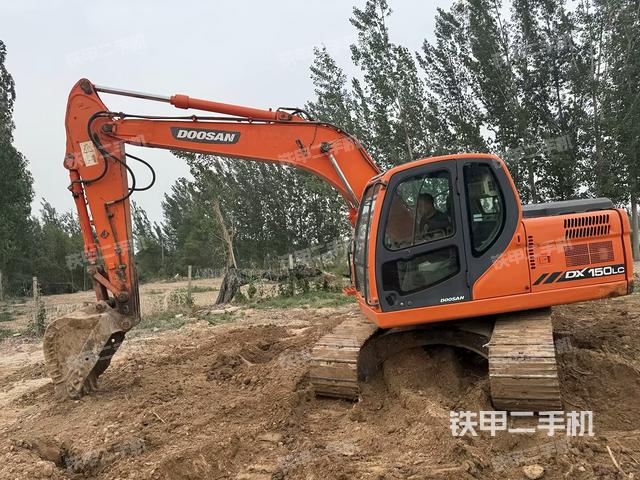 斗山DX150LC挖掘機(jī)