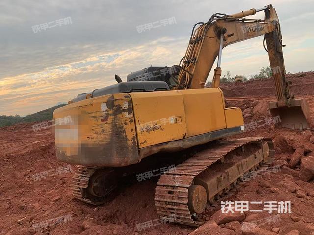 整機右后45°(整機外觀) 整機右后45°(整機外觀)