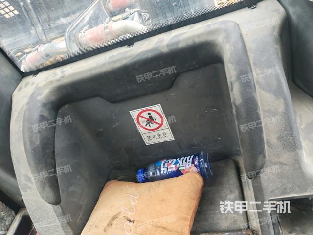 右側(cè)玻璃角標(biāo)(駕駛室部分) 右側(cè)玻璃角標(biāo)(駕駛室部分)