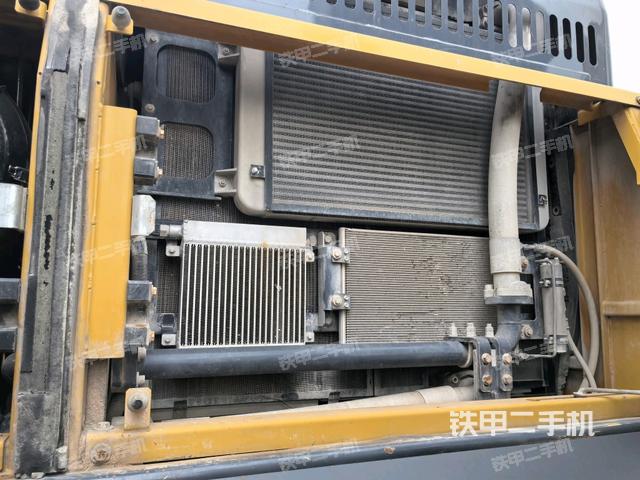 散热器正面(大件舱室) 散热器正面(大件舱室)