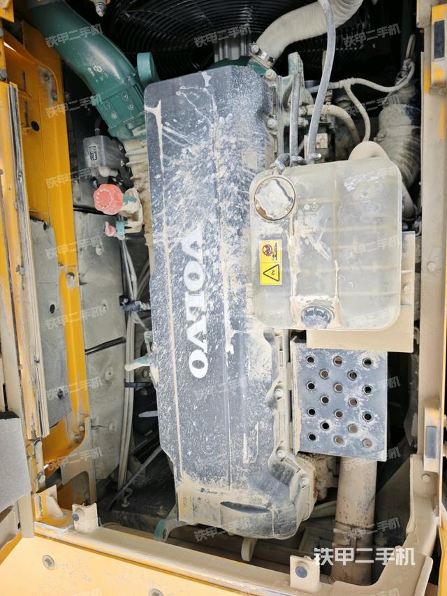 發(fā)動機整體俯視（整機外觀）