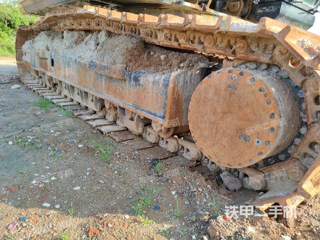 左側(cè)履帶整體?（行走機構(gòu)）