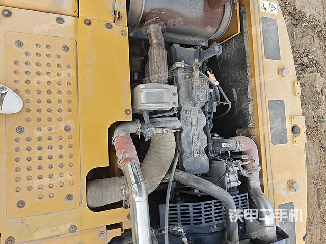 发动机整体俯视(整机外观) 发动机整体俯视(整机外观)