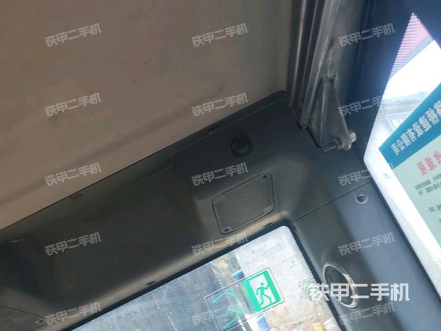 駕駛室左前45度(駕駛室部分) 駕駛室左前45度(駕駛室部分)