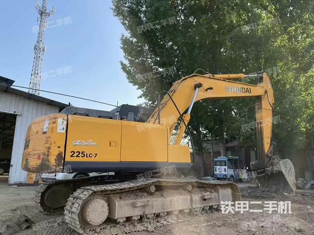 整機(jī)右后45°(整機(jī)外觀) 整機(jī)右后45°(整機(jī)外觀)