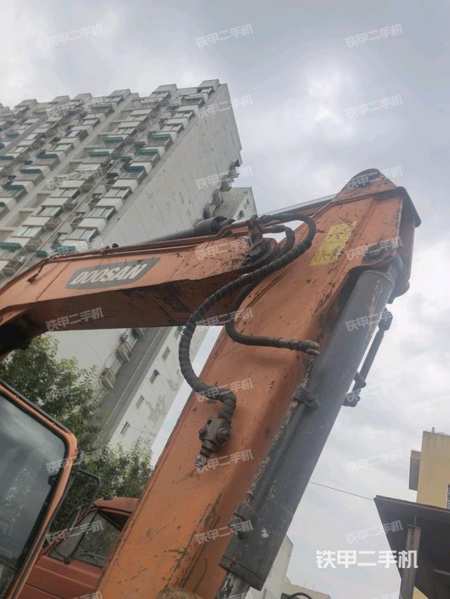 小臂整體左后（工作和回轉(zhuǎn)裝置）