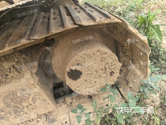 左导向轮(行走机构) 左导向轮(行走机构)