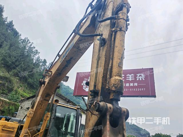 小臂整體左后(工作和回轉(zhuǎn)裝置) 小臂整體左后(工作和回轉(zhuǎn)裝置)