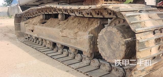 单侧履带整体（整机外观）