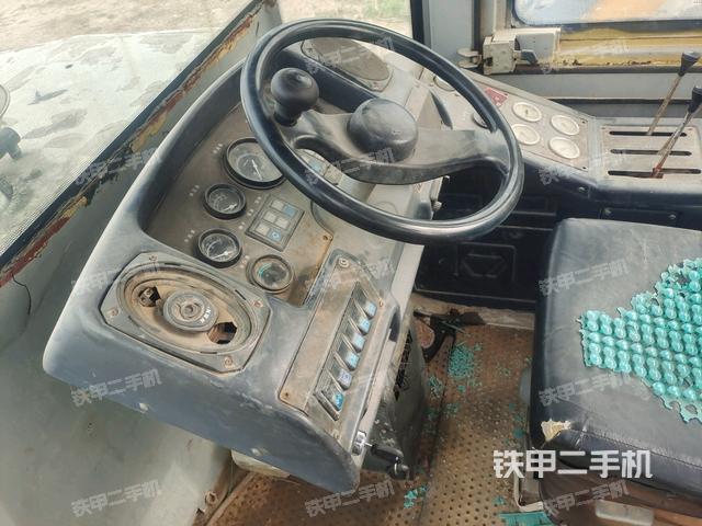 仪表盘(驾驶室/操作室) 仪表盘(驾驶室/操作室)