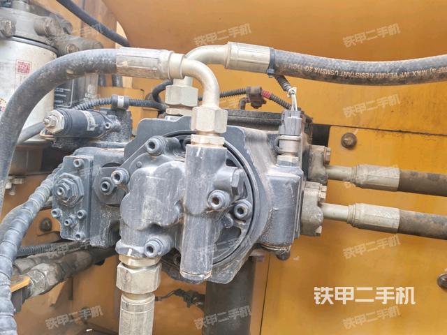 液壓泵室(大件艙室) 液壓泵室(大件艙室)