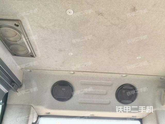 驾驶室顶部（整机外观）