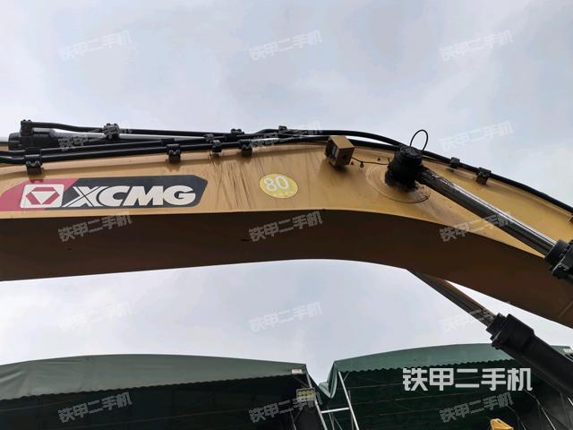 大臂油缸整体 竖拍(工作和回转装置) 大臂油缸整体 竖拍(工作和回转装置)