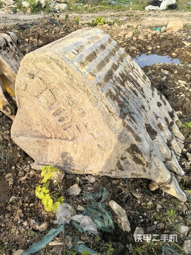 鏟斗45度(工作和回轉(zhuǎn)裝置) 鏟斗45度(工作和回轉(zhuǎn)裝置)