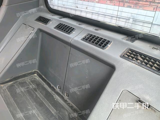 座椅后部（駕駛室部分）