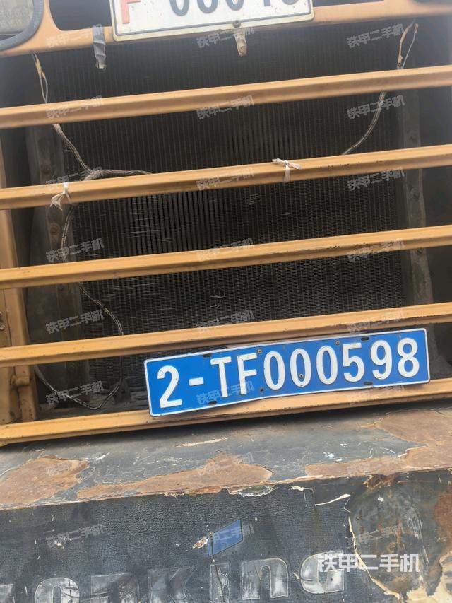 散熱器正面(動(dòng)力系統(tǒng)) 散熱器正面(動(dòng)力系統(tǒng))