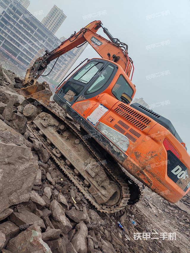 斗山DX215-9C挖掘機