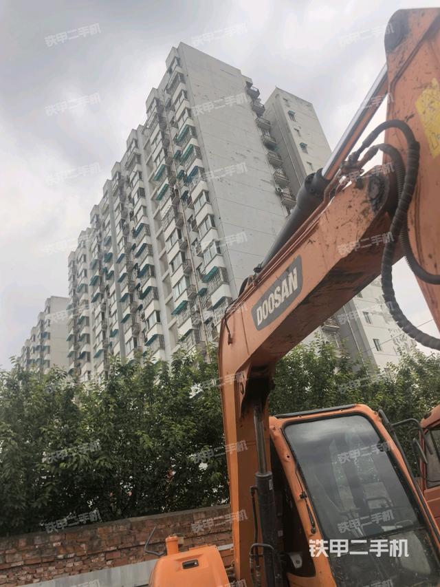 小臂整體右前（工作和回轉(zhuǎn)裝置）