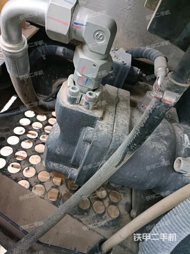 液壓泵室(大件艙室) 液壓泵室(大件艙室)