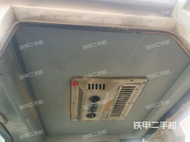 驾驶室正侧(驾驶室/操作室) 驾驶室正侧(驾驶室/操作室)