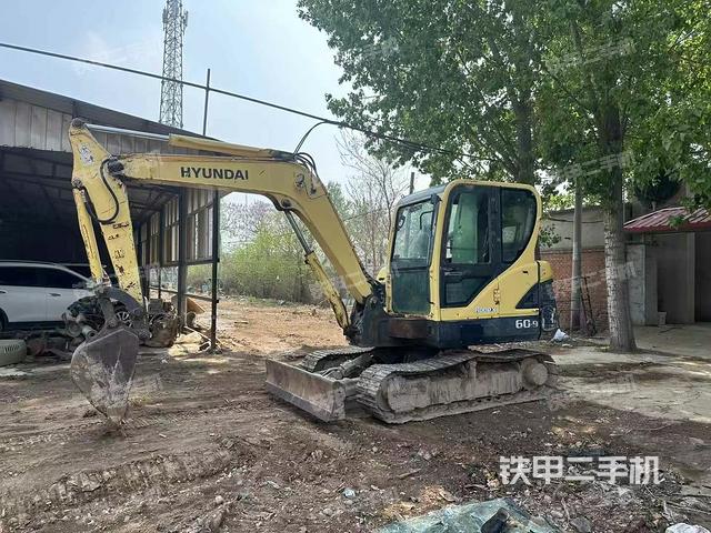 現(xiàn)代R60-9挖掘機(jī)