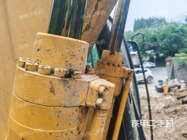 鏟斗45度(工作和回轉(zhuǎn)裝置) 鏟斗45度(工作和回轉(zhuǎn)裝置)