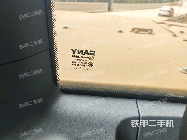 右側(cè)玻璃角標（駕駛室部分）