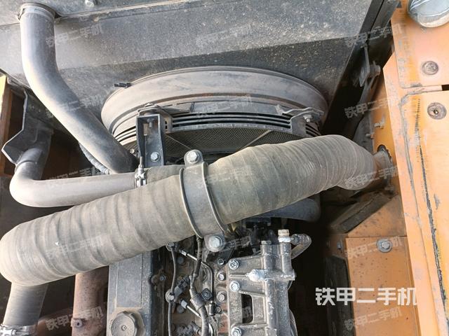 水箱+风扇特写(上车部件) 水箱+风扇特写(上车部件)