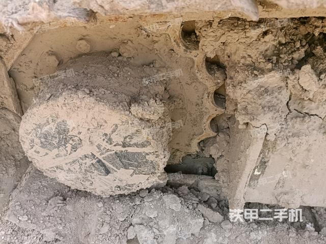 右驱动轮(行走机构) 右驱动轮(行走机构)