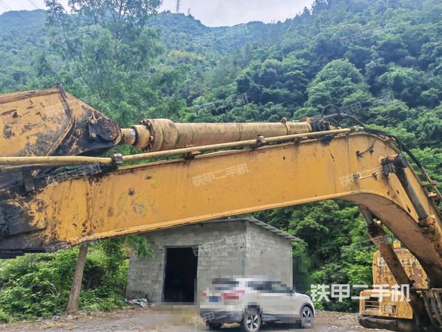 小臂整體右前(工作和回轉(zhuǎn)裝置) 小臂整體右前(工作和回轉(zhuǎn)裝置)