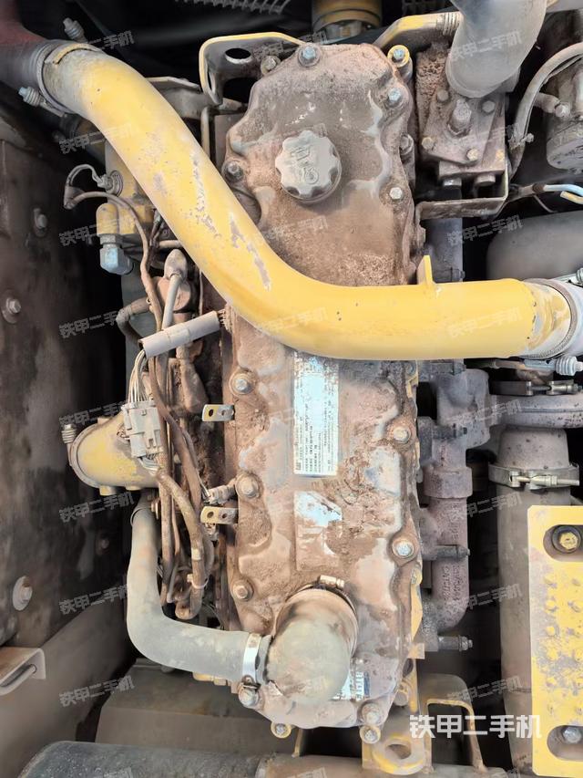 發(fā)動(dòng)機(jī)整體俯視(整機(jī)外觀) 發(fā)動(dòng)機(jī)整體俯視(整機(jī)外觀)