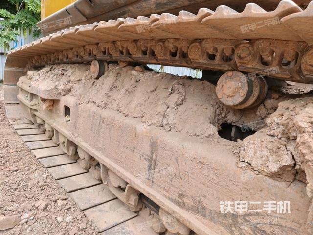 右側(cè)履帶整體(行走機(jī)構(gòu)) 右側(cè)履帶整體(行走機(jī)構(gòu))