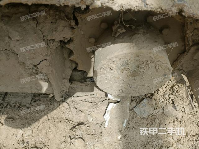 左驱动轮(行走机构) 左驱动轮(行走机构)