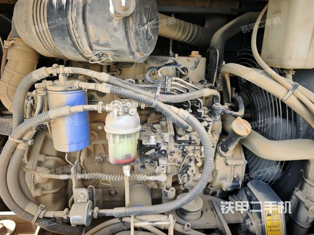 发动机整体俯视(整机外观) 发动机整体俯视(整机外观)