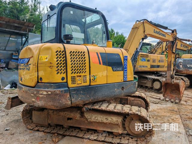右后45(整機(jī)外觀) 右后45(整機(jī)外觀)