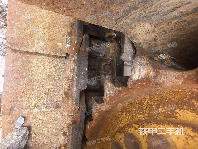 左驱动轮(行走机构) 左驱动轮(行走机构)