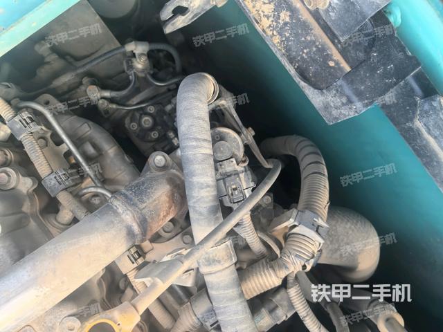 气门室盖螺丝特写(上车部件) 气门室盖螺丝特写(上车部件)