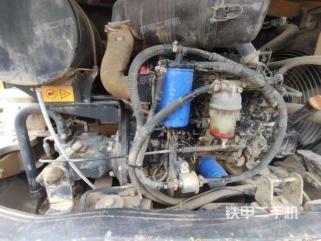 發(fā)動機(jī)整體俯視(整機(jī)外觀) 發(fā)動機(jī)整體俯視(整機(jī)外觀)