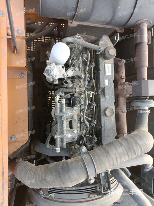 发动机室(上车部件) 发动机室(上车部件)