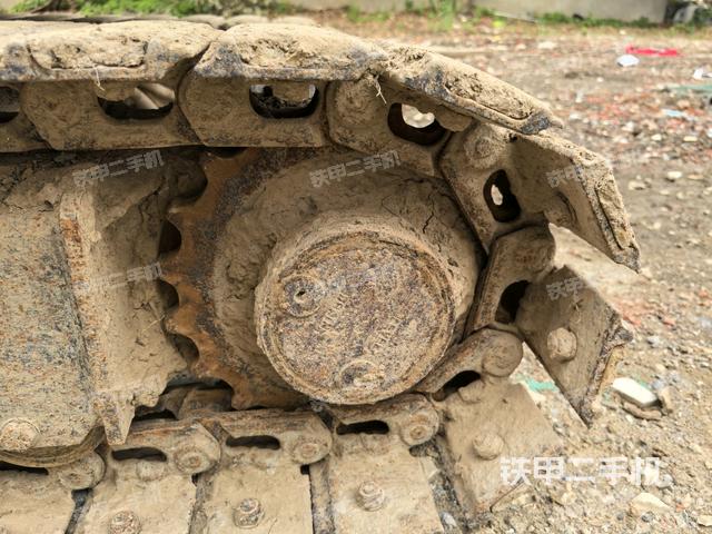 右侧行走马达盖板(行走机构) 右侧行走马达盖板(行走机构)