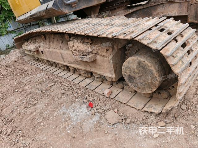 左側(cè)履帶整體?(行走機(jī)構(gòu)) 左側(cè)履帶整體?(行走機(jī)構(gòu))