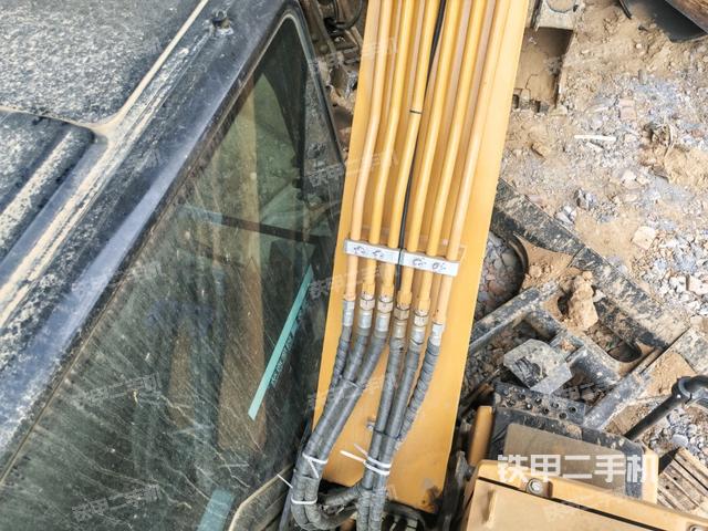 大臂背部俯視（工作和回轉(zhuǎn)裝置）